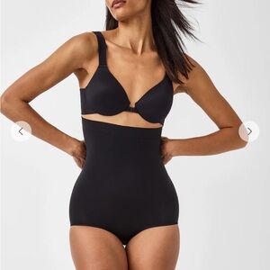SPANXsculpt™ Seamless Power
High-Waisted Brief